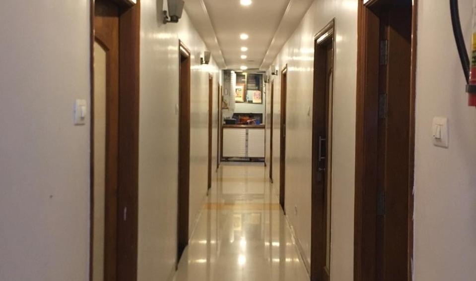Shirpur Hotel Sairaj Palace מראה חיצוני תמונה