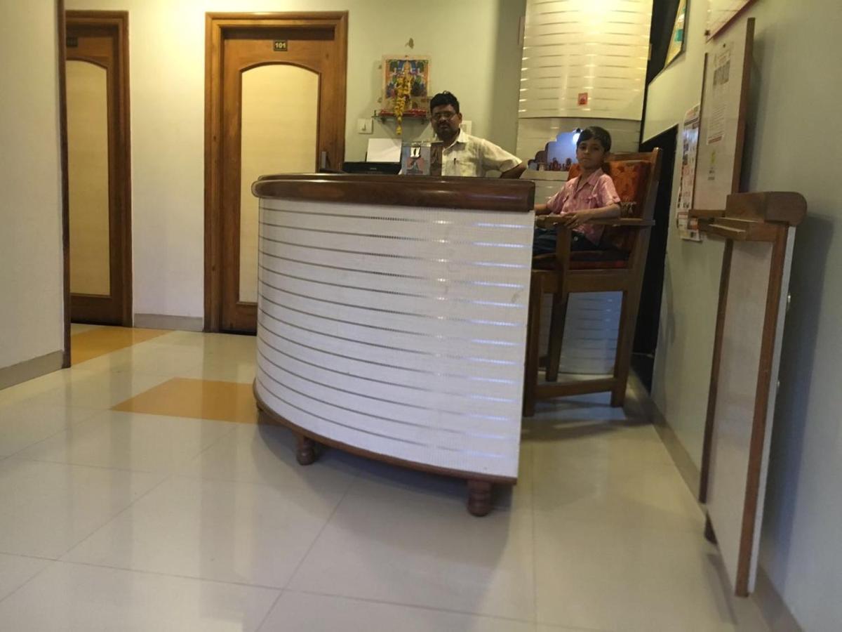 Shirpur Hotel Sairaj Palace מראה חיצוני תמונה
